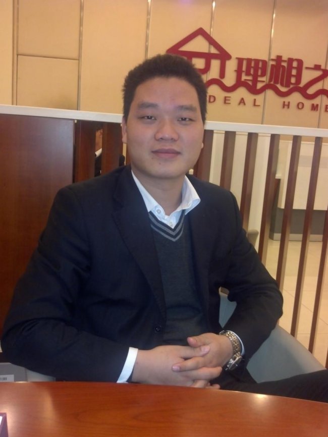 嵘峥岁月心无惧，鳄浪涛天志未移——访嵘鳄集团董事长陈绿山